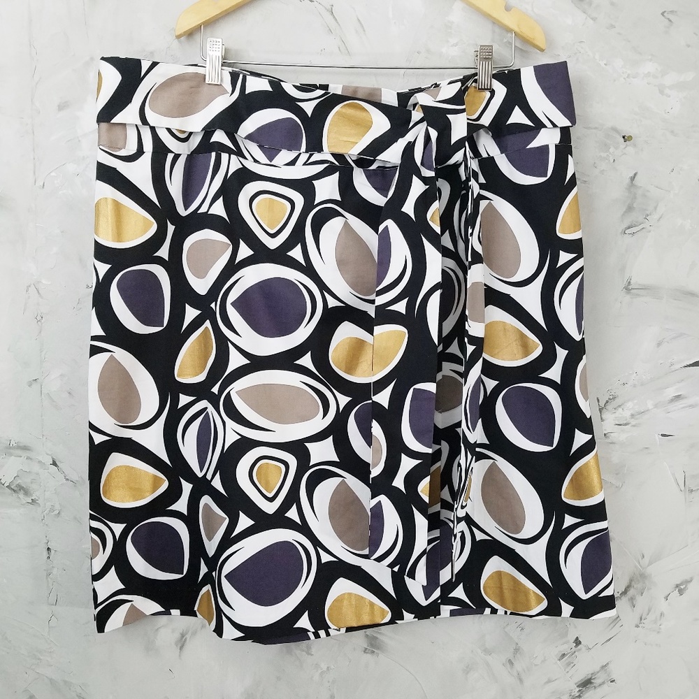 LANE BRYANT Black Gold Bronze White Skirt w/ Belt